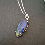 Load image into Gallery viewer, Labradorite Pendant
