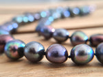Load image into Gallery viewer, Peacock Pearl Necklace
