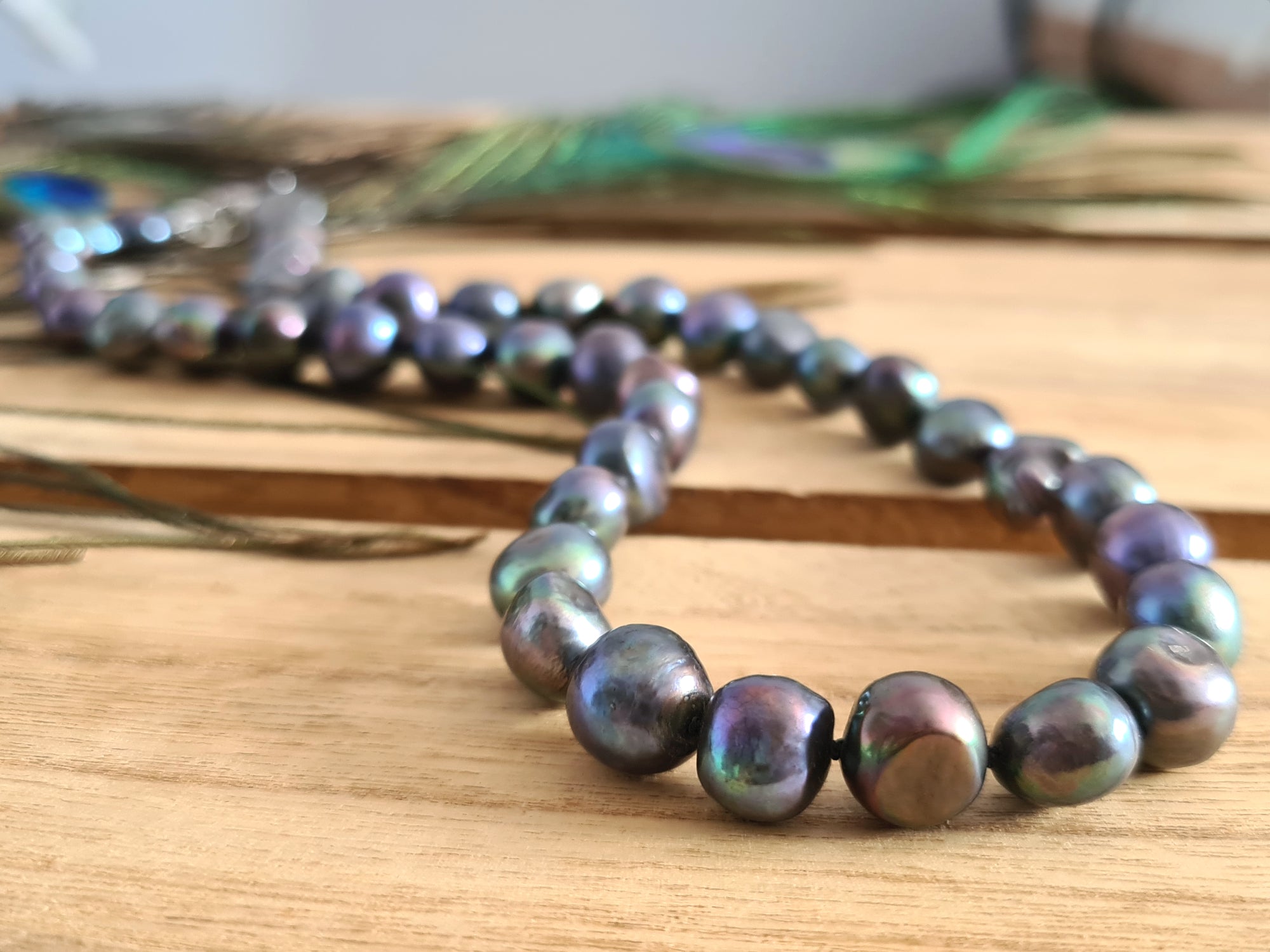 Peacock Pearl Necklace