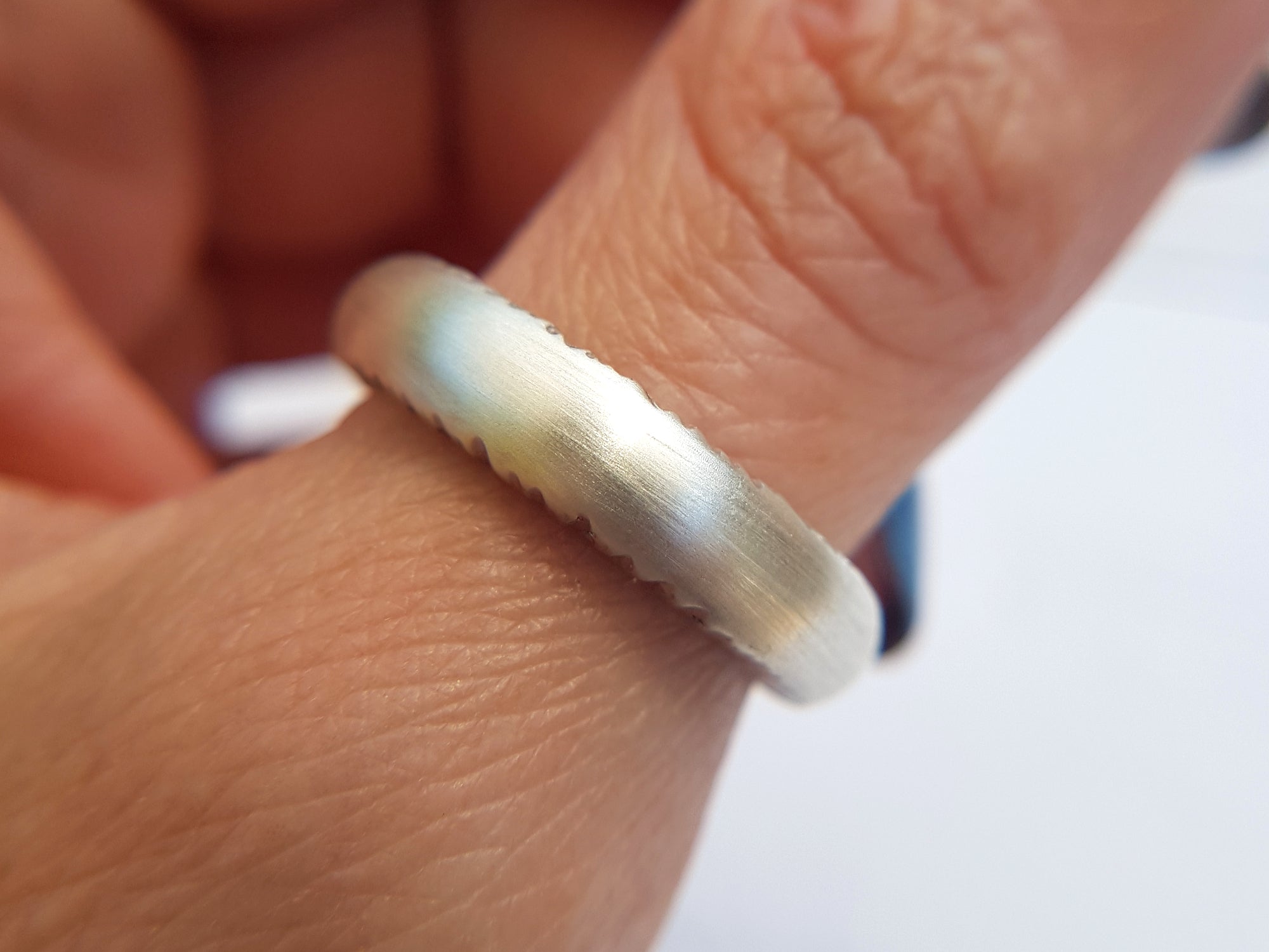 Satin & Hammered Edge Band - 5.5mm wide